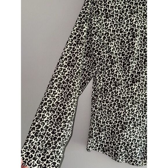 Talbots Blouse 12P Animal Print Leopard Preppy Career Shirt Office Wear No Iron - Picture 6 of 14